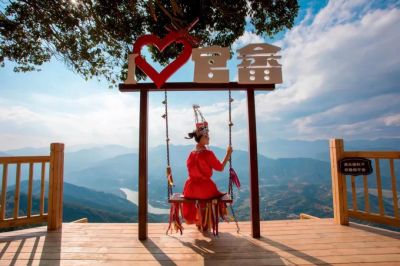 华安七彩官畲、七星瓢虫屋、3D彩绘、风情表演+汰口古兵寨+仙字潭一日游