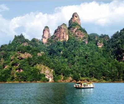 《畅游金湖》金湖+寨下大峡谷双动2日游
